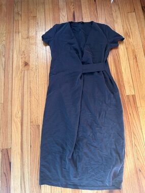 Women's Short-Sleeve Wrap-Front Dress in Dark Navy massimo Dutton size small